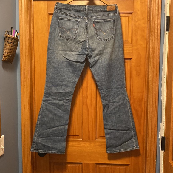 Woman’s Levi Jeans 515 Bootcut-used - Picture 6 of 7